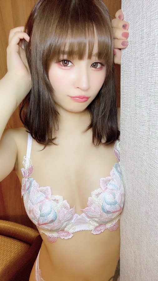 久远蕾菈(久远れいら)出道作品番号及封面，久远れいら个人简介