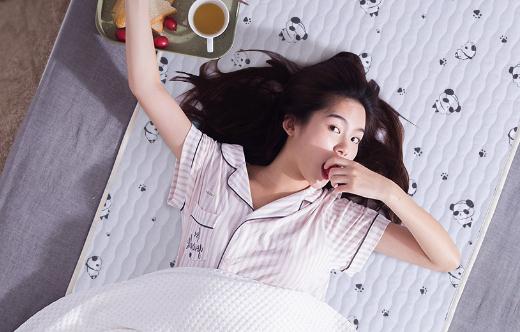 电热毯要买和床一样大吗 电热毯是棉的好还是绒的好-八凡集