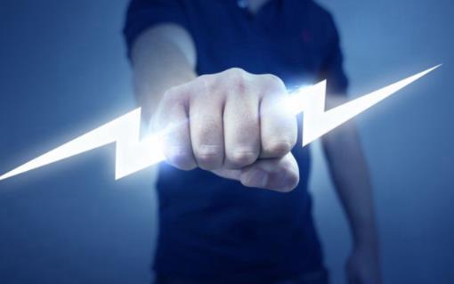 手上有静电是什么原因造成的 手摸东西老是有静电怎么办-八凡集