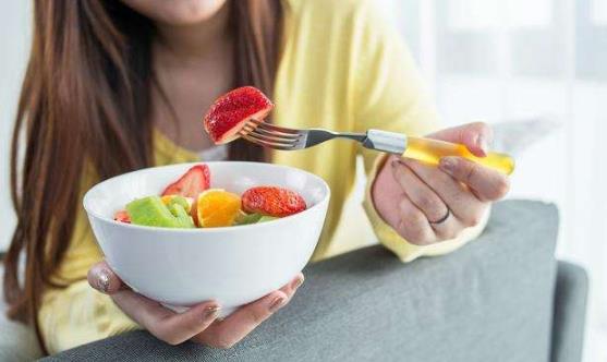 孕期总是饿原是五大因素在作祟 饮食要合理才行喔-八凡集