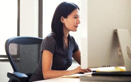 电脑旁摆仙人掌能够防辐射吗?