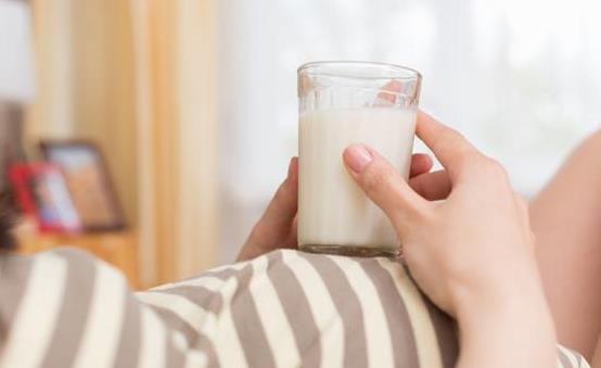 孕妇选购零食的3大原则 孕妇需要剔除的零食-八凡集