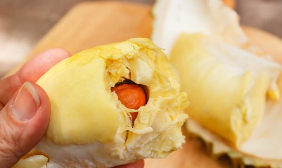 孕妇吃榴莲有哪些好处 孕妇吃榴莲的三个禁忌-八凡集