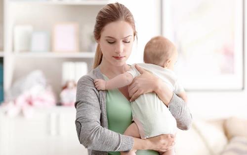 产后大姨妈的两大误区 产后大姨妈何时来-八凡集