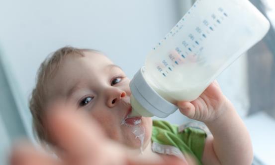 遇到宝宝厌奶问题怎么办 五招教你搞定生理性厌奶宝宝-八凡集