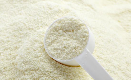 给宝宝冲奶粉泡泡很多怎么回事 奶粉不起泡反而可能有问题-八凡集