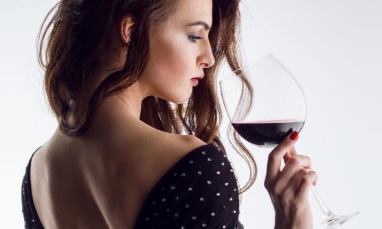 营养师教你十妙招千杯不醉 解酒的最快方法是什么-八凡集