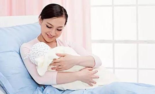 冬天时产妇怎样科学坐月子-八凡集