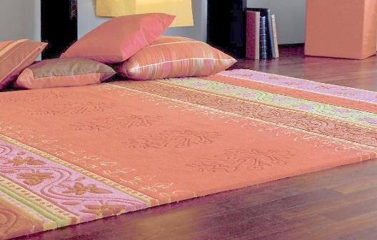 地毯的尘土怎么清洗-八凡集