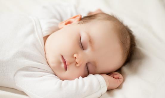 教你判断你家宝宝有没有安全感 喜欢咬手指或因没有安全感-八凡集