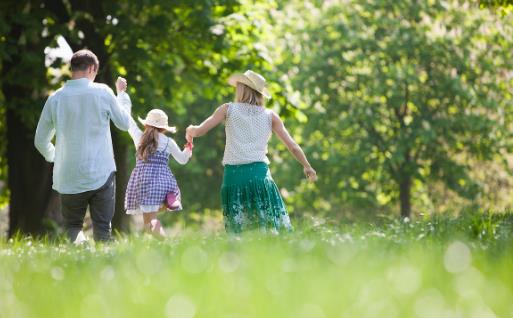 有出息的孩子大多出现在这些家庭,大多数父母都能做到