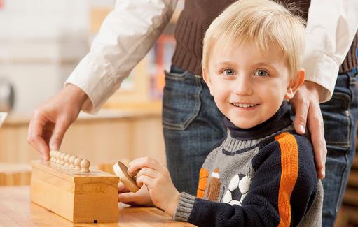 如何提高孩子听故事的兴趣-八凡集