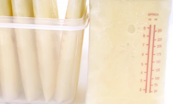 妈咪必知的储存母乳小技巧 如何处理没喝完的母乳-八凡集