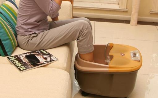 足浴很享受 足浴盆的选择更重要-八凡集