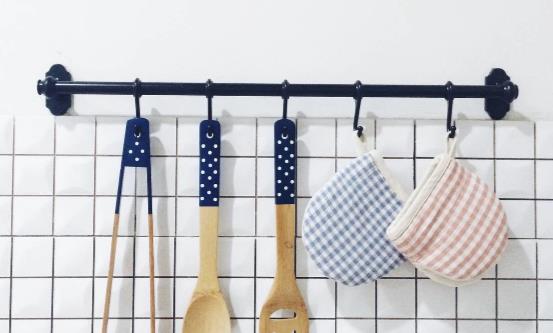 解决吸盘挂钩老是掉的小技巧 挂钩的选购指南分享-八凡集