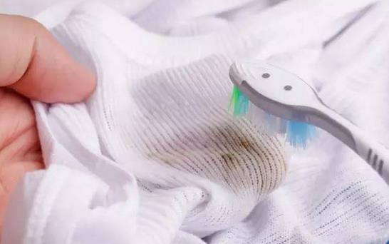 衣服上粘有泡泡糖怎么清洗-八凡集