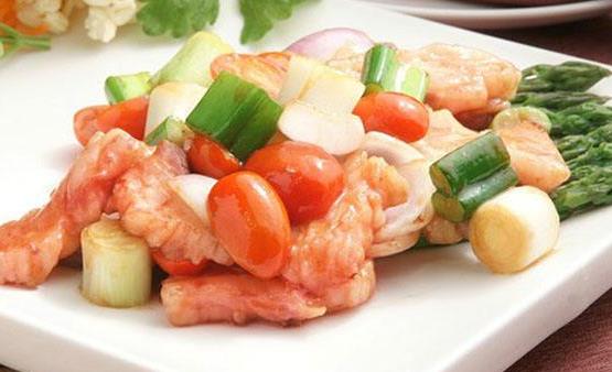 不同的孕期阶段健康饮食推荐 孕中期校正营养最佳时期-八凡集