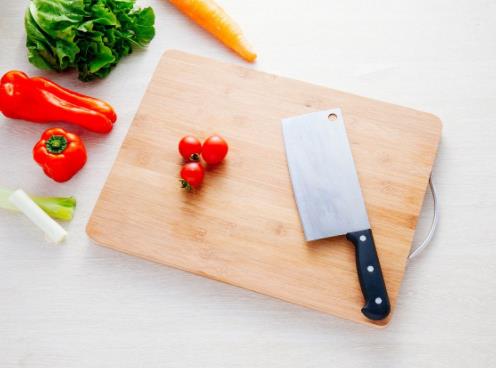 使用新砧板不消毒危害大 新砧板清洗消毒的小妙招-八凡集