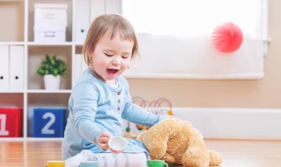 宝宝发热低于38℃别着急喂退烧药 出现这十一种情况快送医