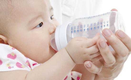 婴儿有各种饿的讯号 哭是宝宝饿的最后一个讯号-八凡集