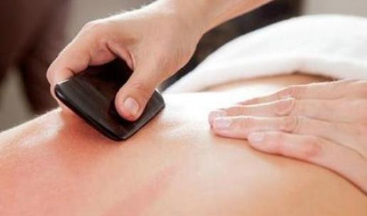 刮痧顺经络是月子病最好的解药-八凡集