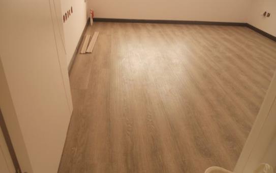 如何防止地板变形-八凡集