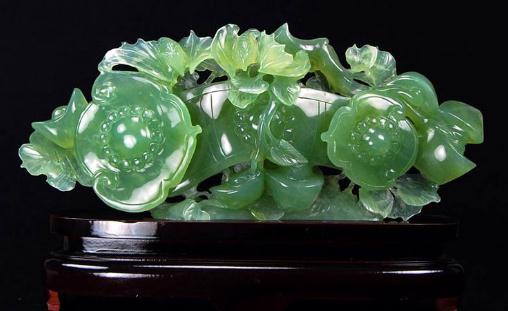 岫岩玉与翡翠有什么区别？-八凡集