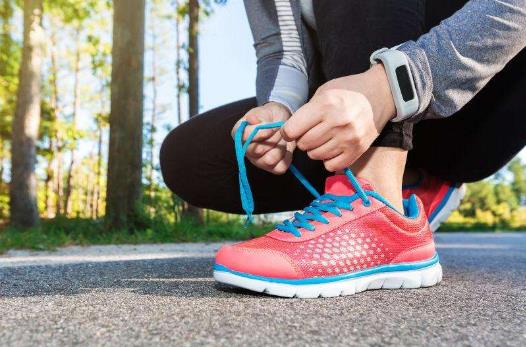 穿鞋带的方法-八凡集