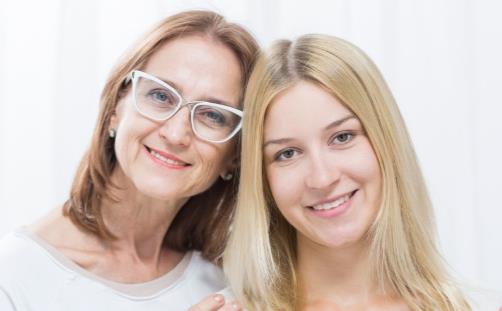 婆婆or月嫂 新手妈妈坐月子该如何抉择-八凡集