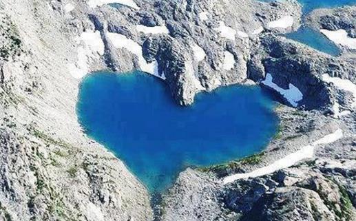 带她到这全球五大天然心型湖 给她一个浪漫惊喜吧-八凡集