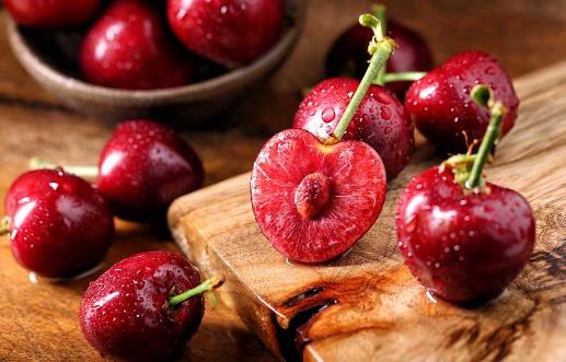 营养专家教大家挑选樱桃妙招 吃樱桃的注意事项-八凡集