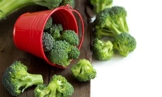 西兰花被誉为蔬菜皇冠 西兰花的功效与作用