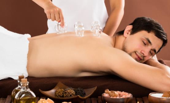 拔火罐能排除邪气让人精神百倍 拔火罐能治颈椎病吗-八凡集