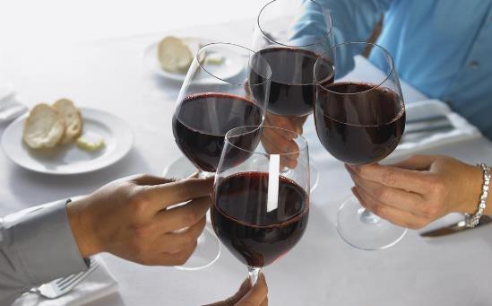 长期饮酒的危害导致营养不良 饮酒需要注意的准则-八凡集