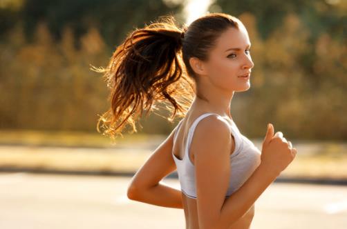 经常运动能不能延缓衰老 运动的好处和重要性揭秘-八凡集