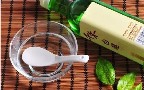 米醋和白醋有何区别?