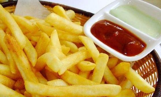 薯条流行于世界各地 家常炸薯条美味做法-八凡集