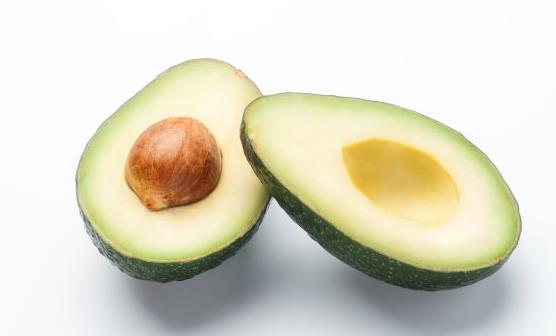 推荐大名鼎鼎的牛油果 牛油果的好处逐个数-八凡集