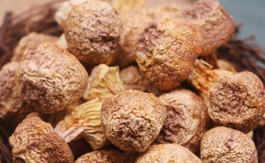 姬松茸和什么煲汤最佳 吃姬松茸有什么好处-八凡集