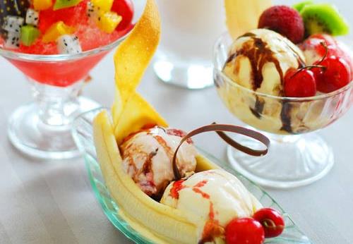 夏季吃冷饮容易导致什么病?千万不能喝冷饮的7类人-八凡集