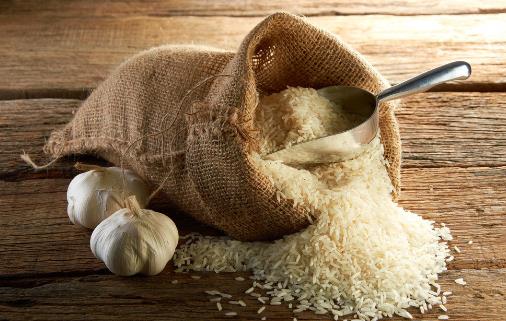 大米放冰箱易被污染是假的 放冰箱会引发中毒的食物-八凡集