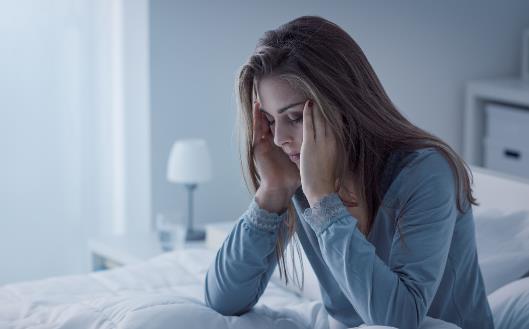 睡不着成为大多数人的最痛 5件事睡前一定不能做-八凡集