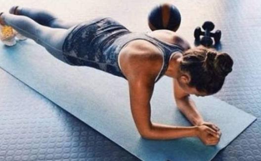 平板支撑提高代谢率增强核心肌群 平板支撑不适宜的人群-八凡集