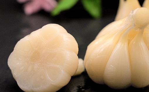 空腹可以吃糖蒜吗 糖蒜每天吃多少为宜-八凡集