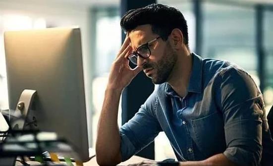 预防晚睡强迫症 贬低轻视最终告别强迫症-八凡集