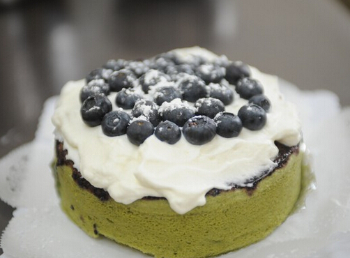 酸奶蛋糕的做法-酸奶蛋糕的营养价值-八凡集