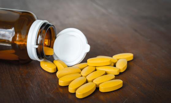 为了健康补充维生素c 服用维生素C片的作用及禁忌-八凡集