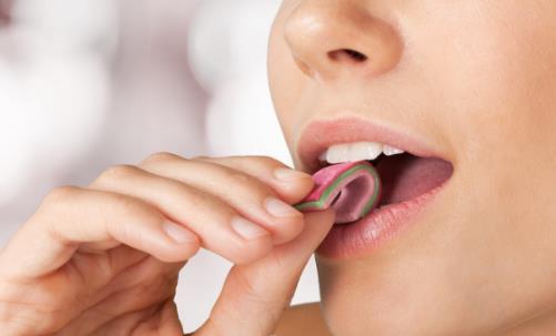 没事就嚼口香糖?小心给你带来这些副作用