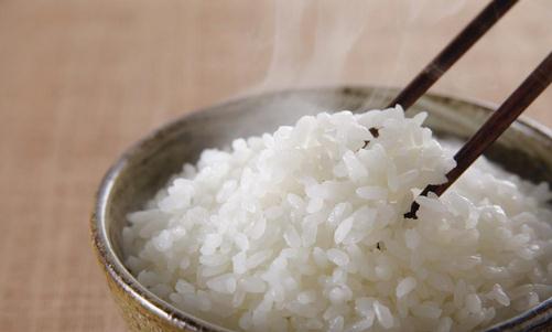 跨国用餐:不可不知的礼仪-八凡集