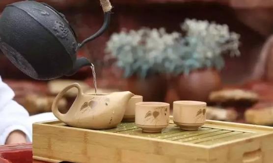 无茶也有三分香的茶垢安全性 清洗茶垢4个妙招-八凡集